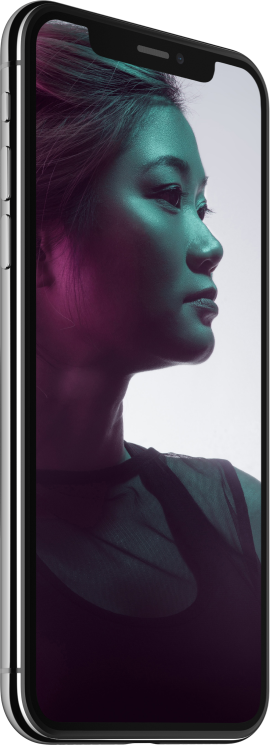Foto de mujer en pantalla de mobile
